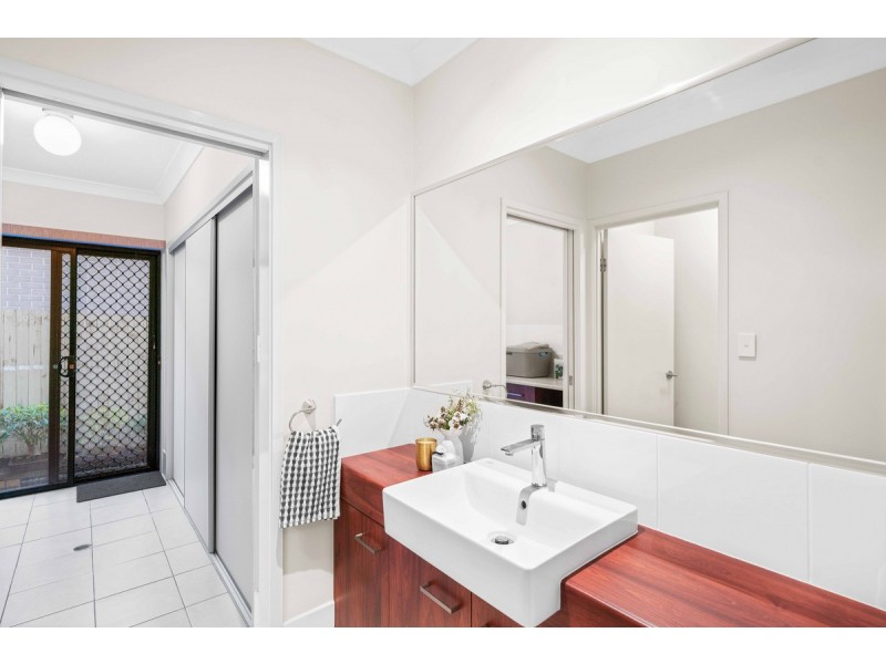 17 Riseborough Terrace, Cleveland QLD 4163