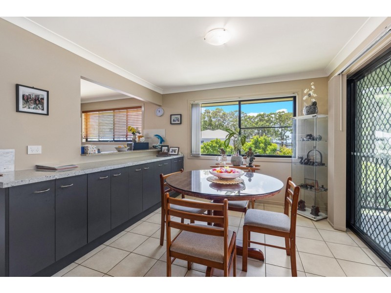 28 Seabrae Drive, Redland Bay QLD 4165