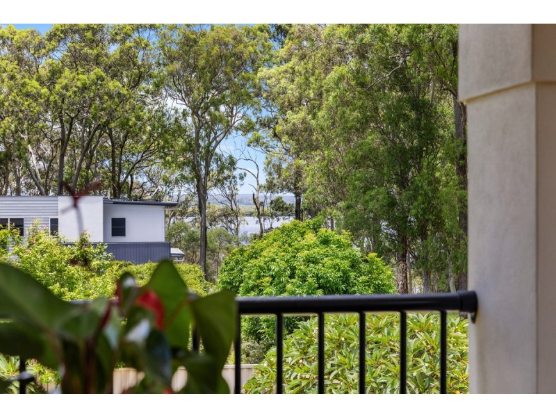 28 Seabrae Drive, Redland Bay QLD 4165