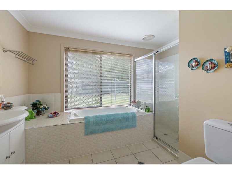 28 Seabrae Drive, Redland Bay QLD 4165