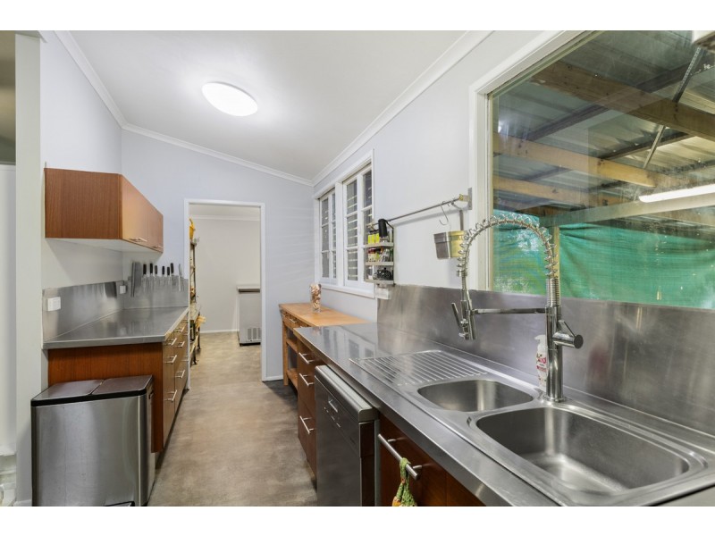 10 Welsby Street, Dunwich QLD 4183