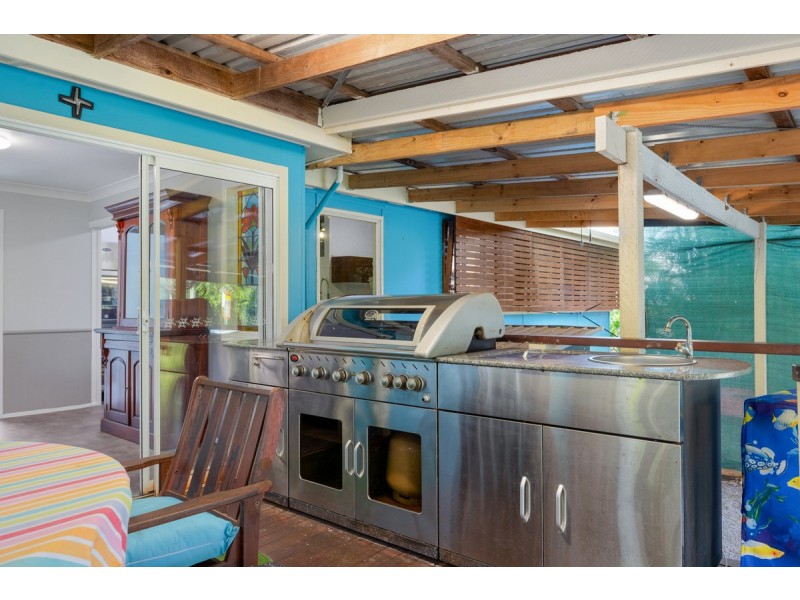 10 Welsby Street, Dunwich QLD 4183