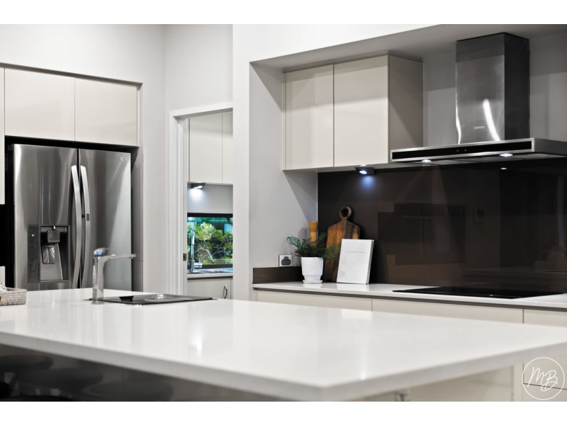 13 Kinsail Court, Raby Bay QLD 4163