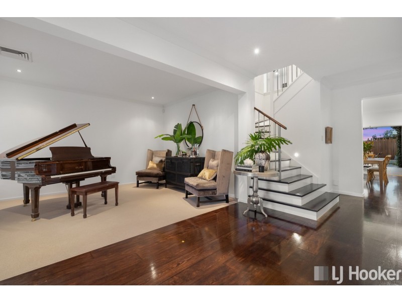 11 Melrose Court, Redland Bay QLD 4165