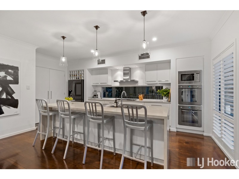 11 Melrose Court, Redland Bay QLD 4165