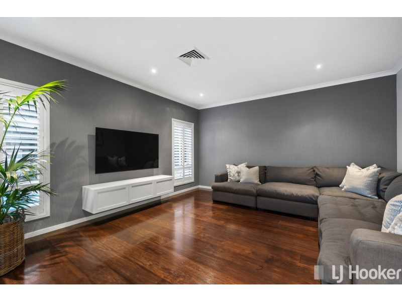 11 Melrose Court, Redland Bay QLD 4165