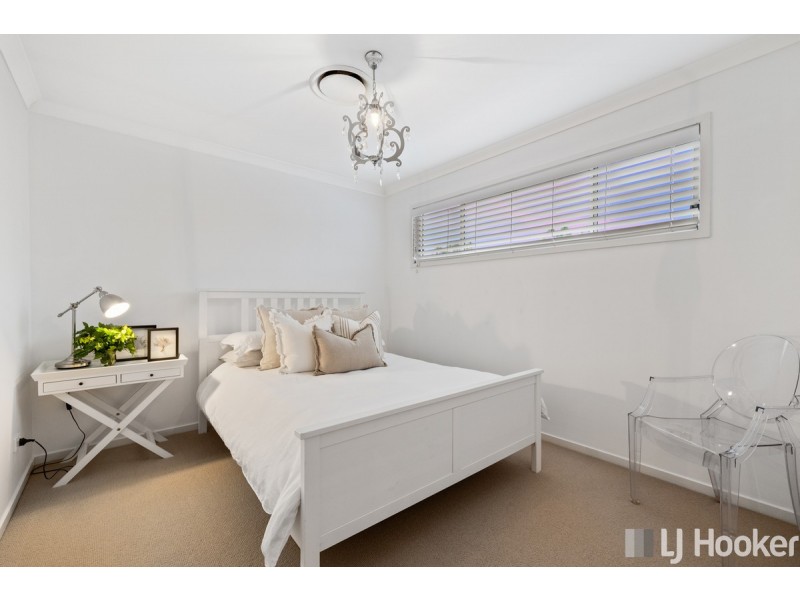 11 Melrose Court, Redland Bay QLD 4165