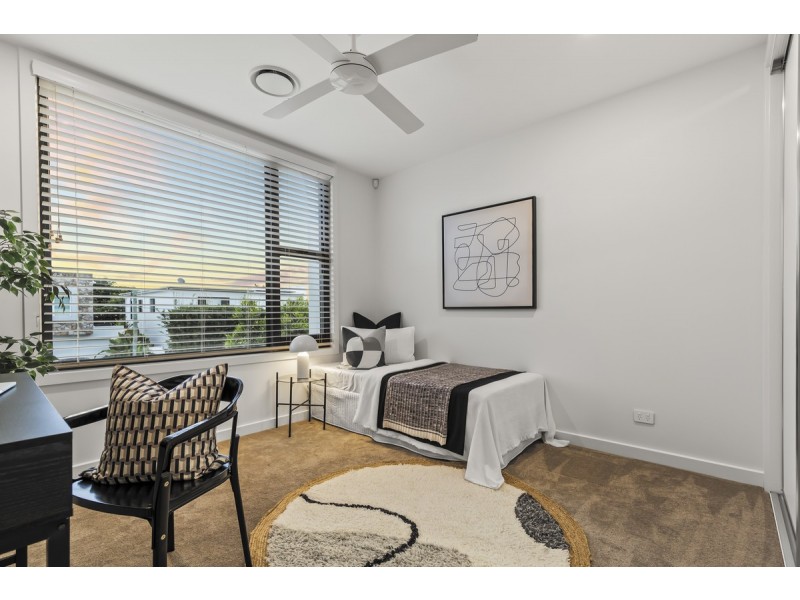 2/5 Paxton Street, Cleveland QLD 4163