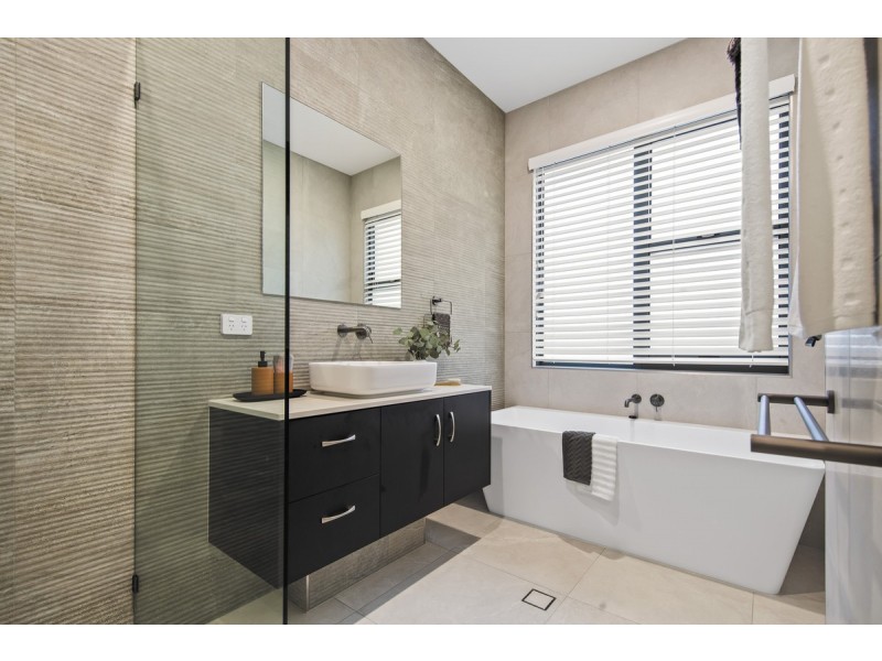 2/5 Paxton Street, Cleveland QLD 4163