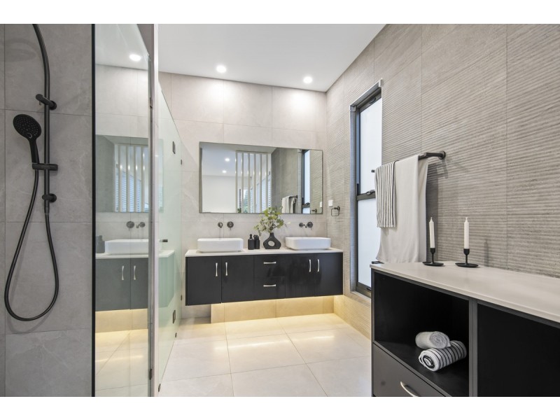 2/5 Paxton Street, Cleveland QLD 4163