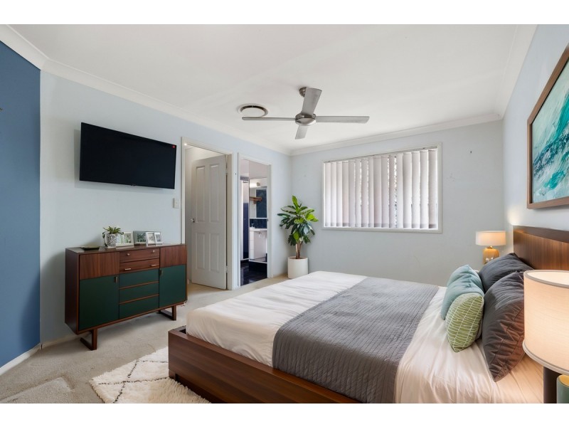 27 Seagull Street, Victoria Point QLD 4165