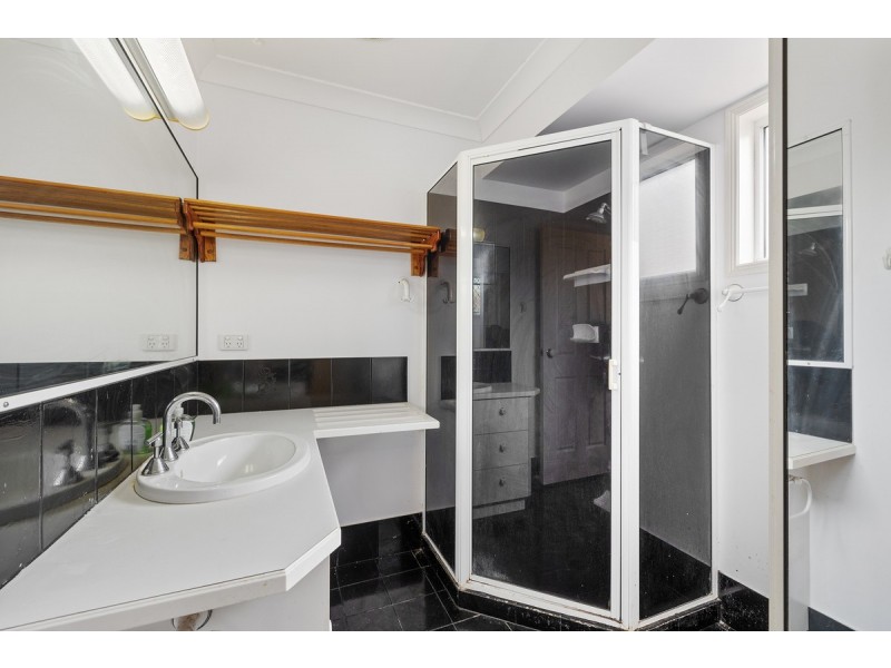 27 Seagull Street, Victoria Point QLD 4165