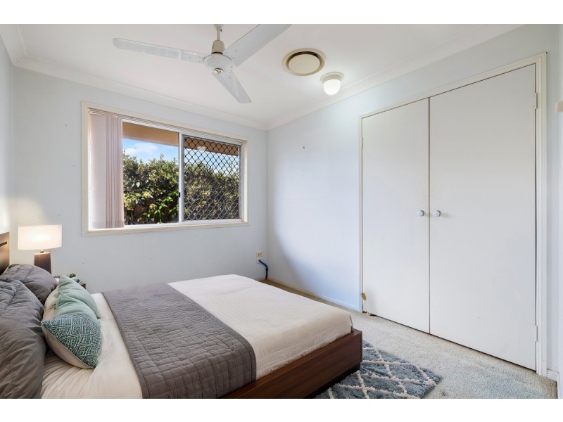 27 Seagull Street, Victoria Point QLD 4165