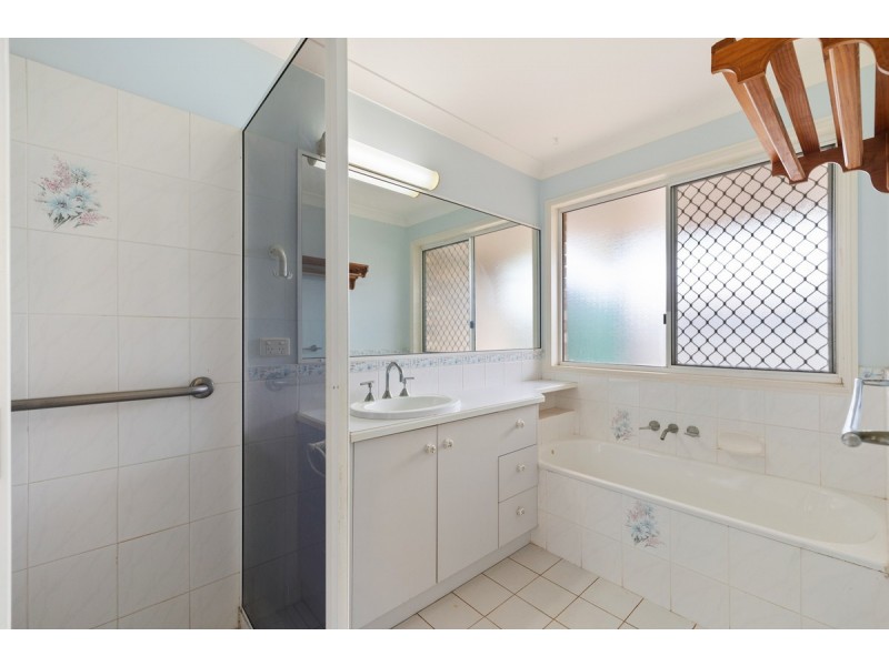 27 Seagull Street, Victoria Point QLD 4165