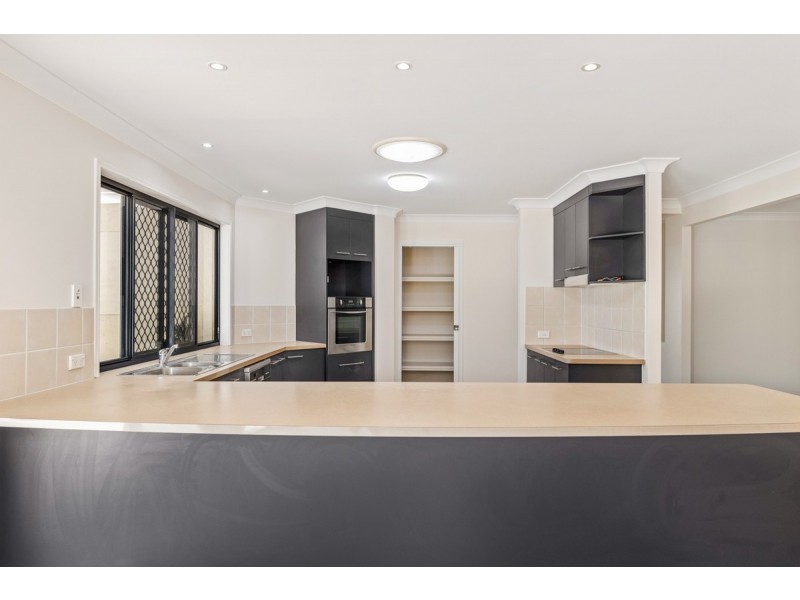 2 Gretchen Circuit, Thornlands QLD 4164