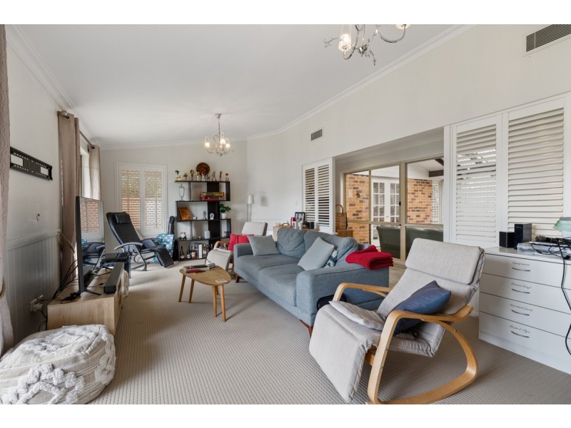 21 Leonard Street, Wellington Point QLD 4160