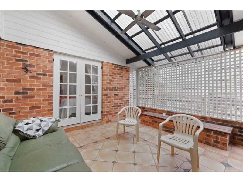 21 Leonard Street, Wellington Point QLD 4160