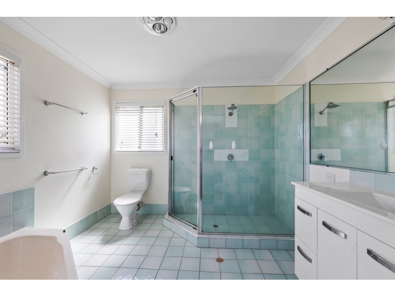 7 Labib Street, Redland Bay QLD 4165