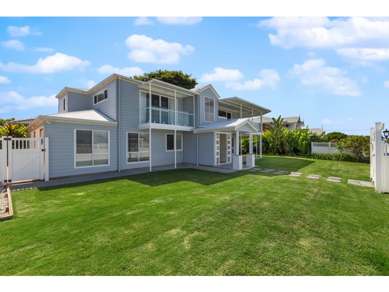 7 Labib Street, Redland Bay QLD 4165