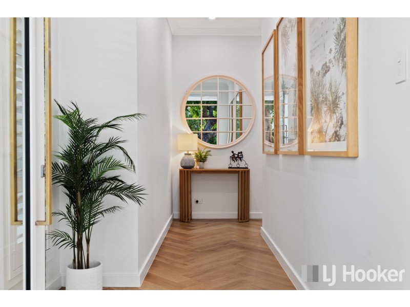 14A Russell Street, Cleveland QLD 4163