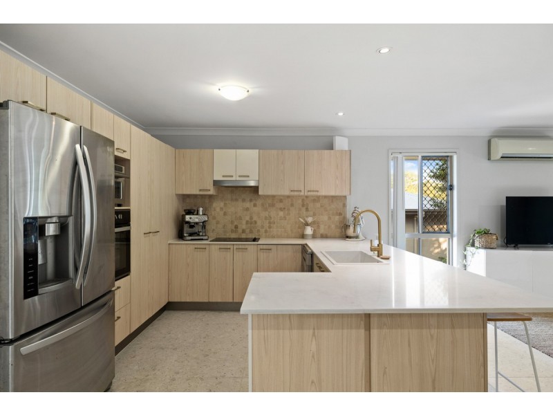 10 Aqua Crescent, Redland Bay QLD 4165