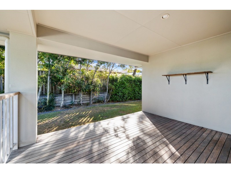 10 Aqua Crescent, Redland Bay QLD 4165