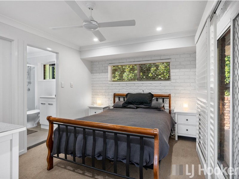 1 Lake View Drive, Thornlands QLD 4164
