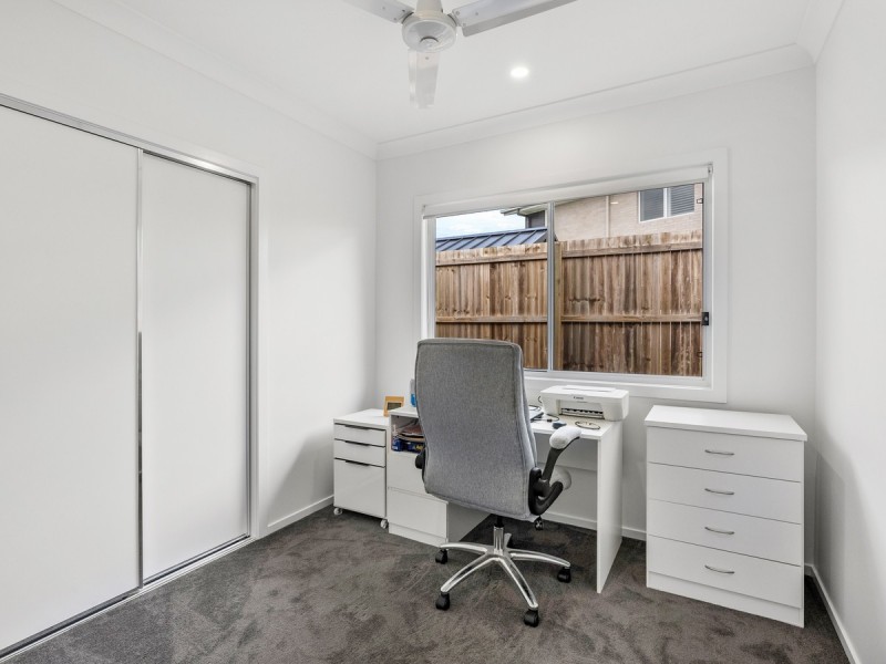 6 Brittle Street, Redland Bay QLD 4165