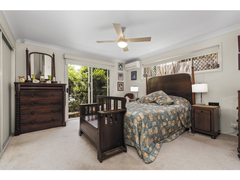 20 Dart Street, Redland Bay QLD 4165