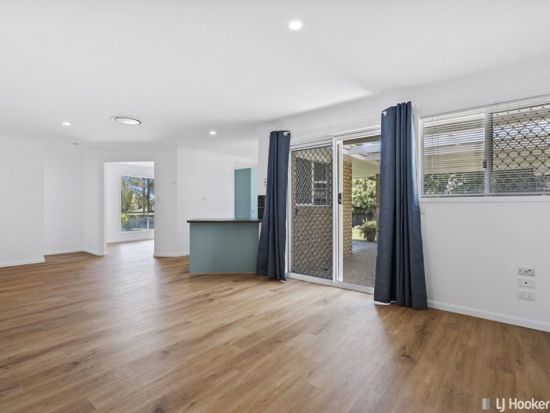 16 Sapphire Drive, Alexandra Hills QLD 4161