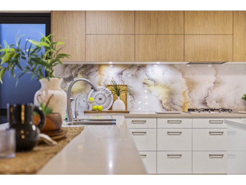 9 Martingale Court, Raby Bay QLD 4163