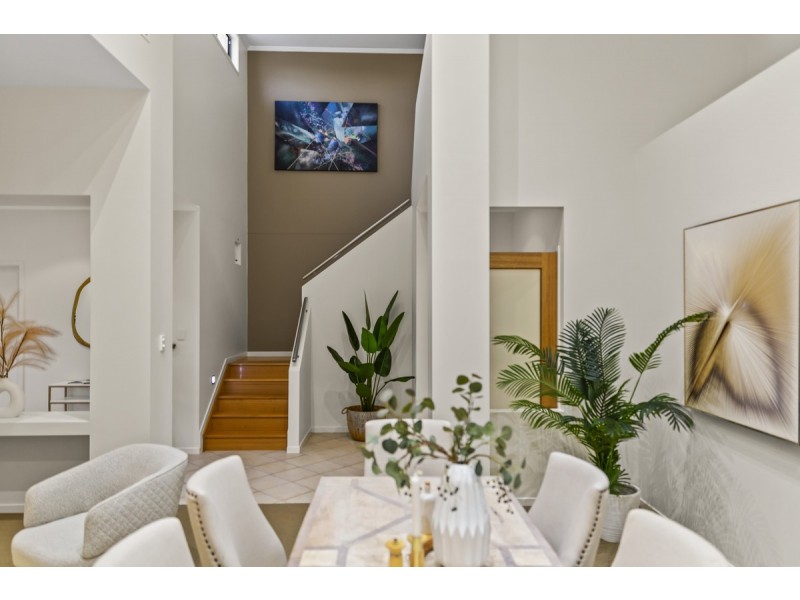 9 Martingale Court, Raby Bay QLD 4163