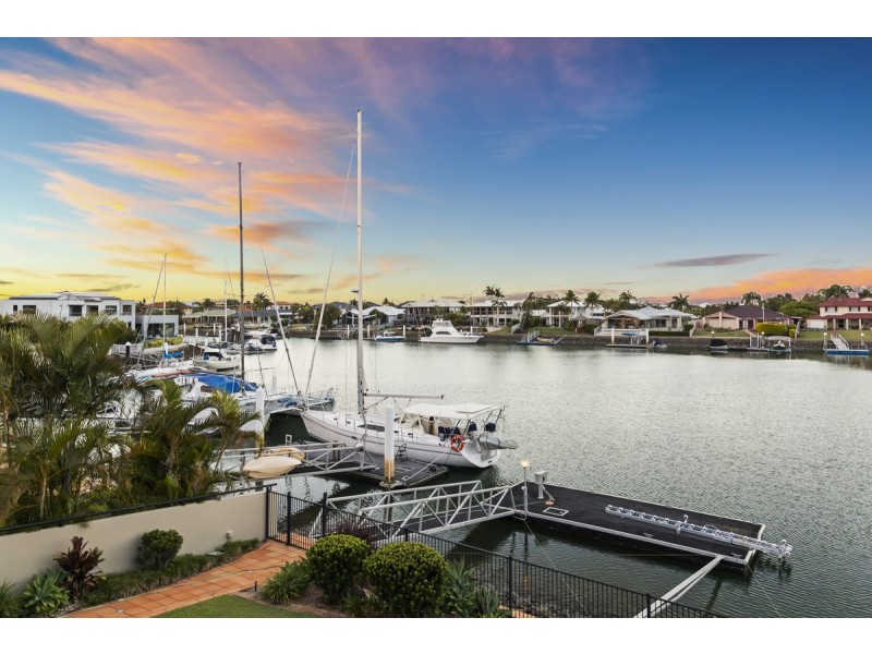 9 Martingale Court, Raby Bay QLD 4163
