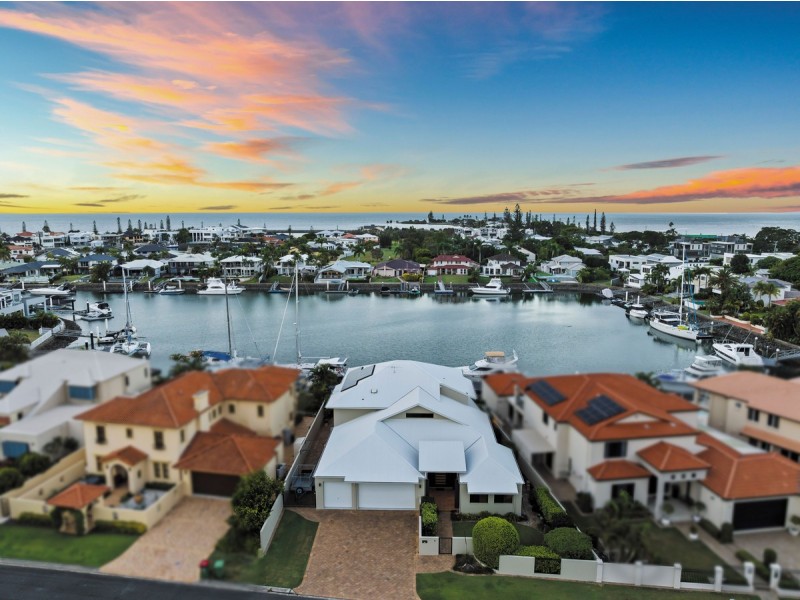 9 Martingale Court, Raby Bay QLD 4163