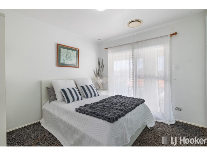 27 Compass Court, Raby Bay QLD 4163