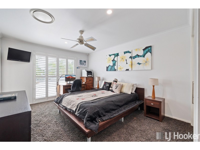 27 Compass Court, Raby Bay QLD 4163