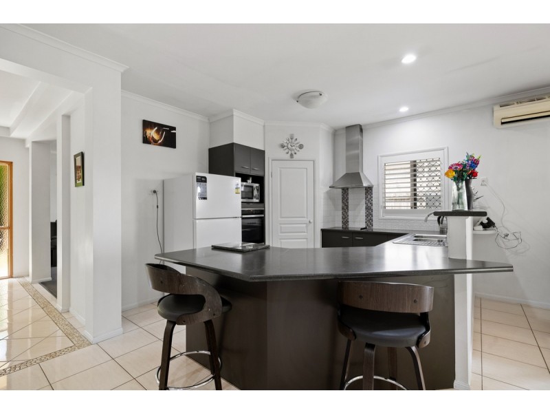 72 Starkey Street, Wellington Point QLD 4160