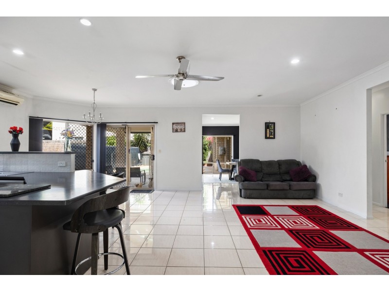 72 Starkey Street, Wellington Point QLD 4160