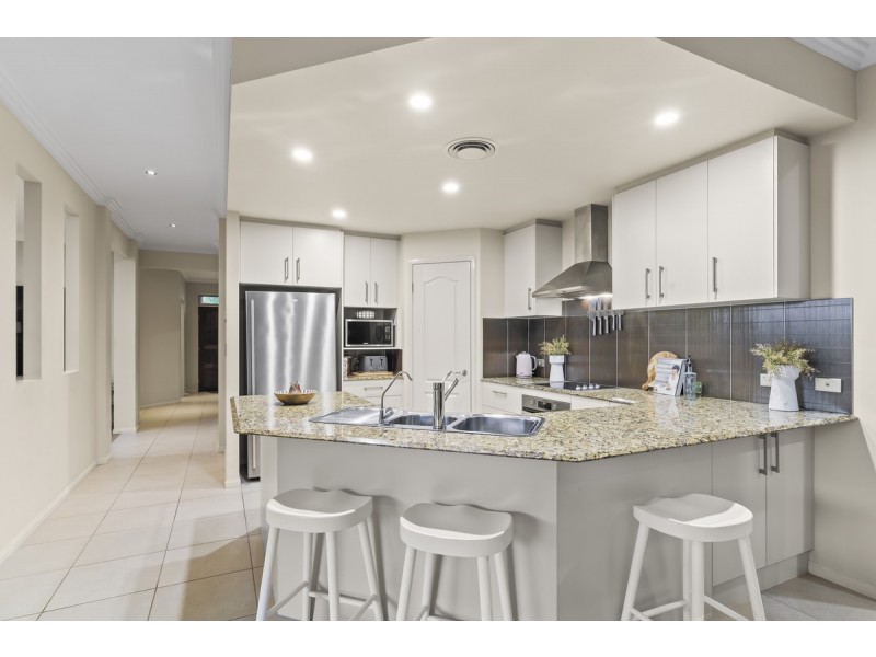 14 Tudar Place, Thornlands QLD 4164