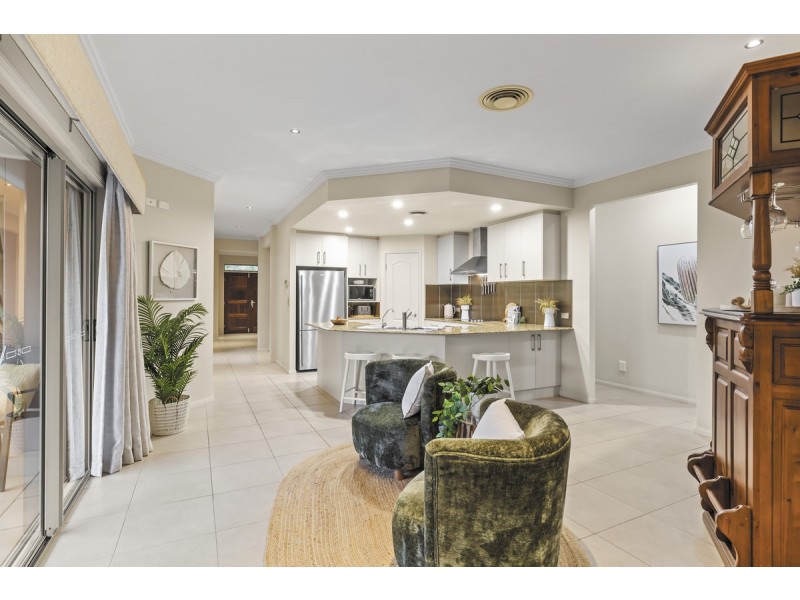 14 Tudar Place, Thornlands QLD 4164