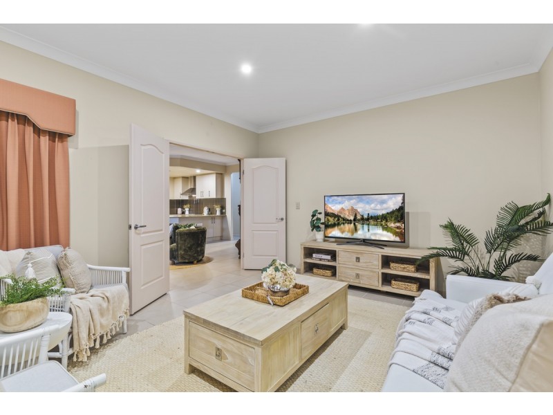 14 Tudar Place, Thornlands QLD 4164