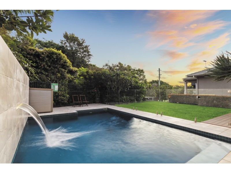 33 Eromanga Street, Carindale QLD 4152