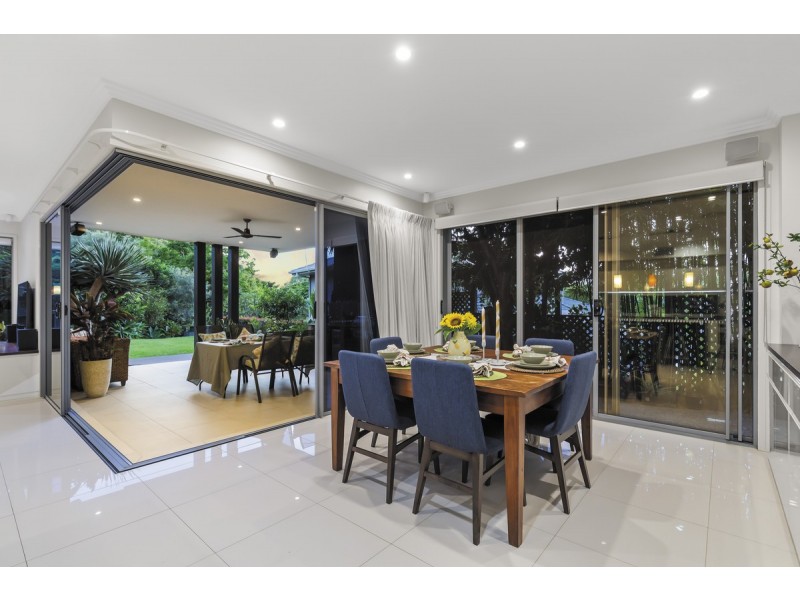 33 Eromanga Street, Carindale QLD 4152