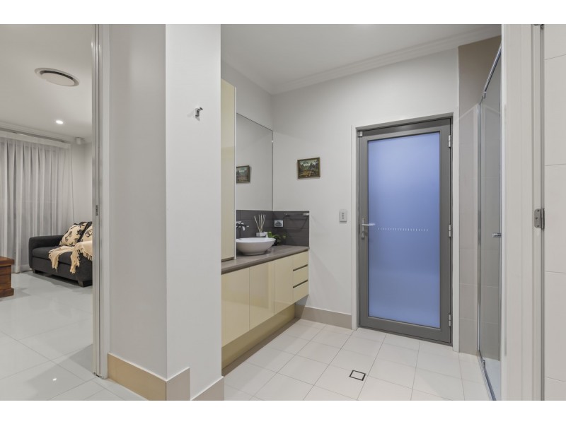 33 Eromanga Street, Carindale QLD 4152