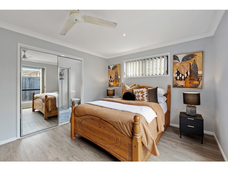 54 Seaholly Crescent, Victoria Point QLD 4165