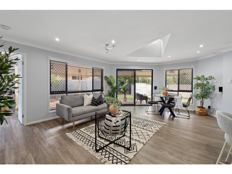 54 Seaholly Crescent, Victoria Point QLD 4165