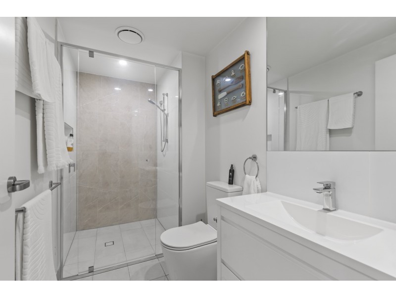 5303/221 Bloomfield Street, Cleveland QLD 4163