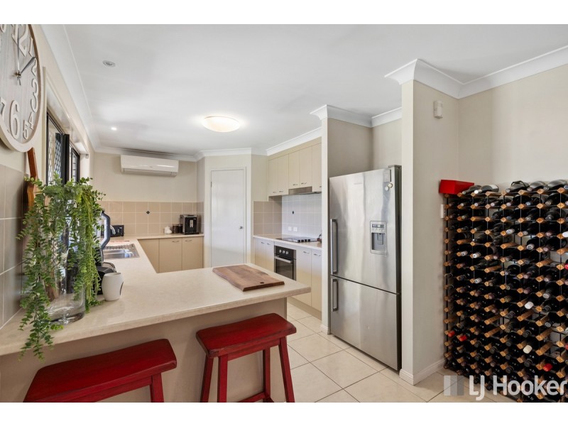 8 Montessa Street, Victoria Point QLD 4165