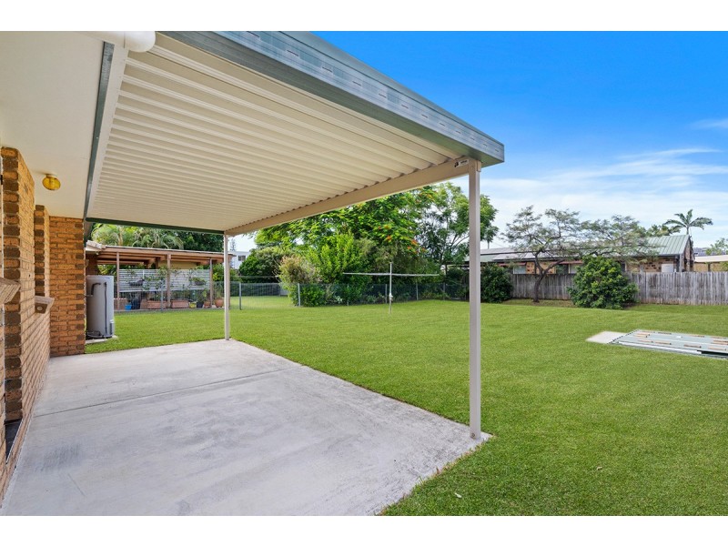 32 Marine Street, Redland Bay QLD 4165