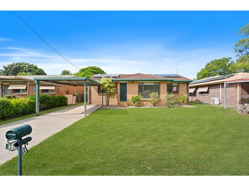 32 Marine Street, Redland Bay QLD 4165